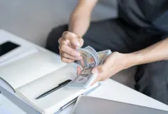 ទើបបើកប្រាក់ខែថ្មីៗ គួរដឹងពីតិចនិកចំណាយ ការពារចាយអស់សល់ថ្ងៃ