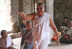 អ្នក​ស្រុក​អង្គរ​រៀប​ពិធី «ឡើង​អ្នក​តា និង​បញ្ជូន​អ្នក​តា​ឡើង​គោក» ​ដល់​សព្វ​ថ្ងៃដ្បិតចង់បន្តអភិរក្ស