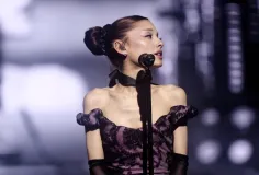Ariana Grande ប្រកាសបង្កើតមូលនិធិ Brighter Days Ahead Foundation ដើម្បីគាំទ្រសហគមន៍ LGBTQIA+