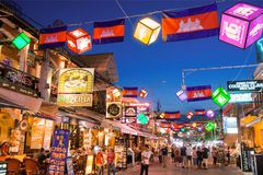 តំបន់កម្សាន្ត Pub Street សៀមរាប ឈរនៅលំដាប់លេខ២ ក្នុងចំណោមផ្សាររាត្រីល្បីៗនៅអាស៊ីនិងអឺរ៉ុប - Article