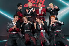 Stray Kids បង្កើតប្រវត្តិសាស្ត្រក្លាយជាក្រុមខេប៉ុបជំនាន់ទី ៤ ដែលទទួលបានពាន Daesang ច្រើនជាងគេ - Article