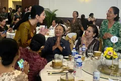 វីរសិល្បករជួបជុំគ្នា សប្បាយរីករាយមុនថ្ងៃចូលឆ្នាំ ក្រោមការរៀបចំរបស់សមាគមសិល្បករខ្មែរ - Article