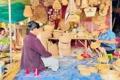 អ្នកស្រុកសៀមរាប បន្តសិប្បកម្មបុរាណដ្បិតចង់រក្សាទម្លាប់ប្រើសម្ភារៈបែបខ្មែរតជំនាន់ - Article
