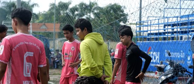 លោក សុខម៉ុង ដារ៉ា ៖ ក្រុមបាល់ទាត់វិទ្យាល័យច្បារអំពៅបានទាញយុវជននៅក្នុងតំបន់ឱ្យងាកមកលេងបាល់និងចូលរៀនបានទៀងទាត់បន្ទាប់ពីហ្វឹកហាត់