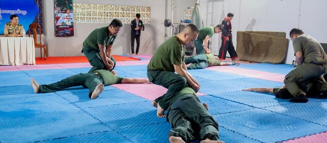 កងកម្លាំងនគរបាលជាតិថែមជំនាញហាប់គីដូព្រោះមានក្បាច់ស្នៀតច្រើនសម្រាប់ធ្វើប្រតិបត្តិការចាប់ជនល្មើស