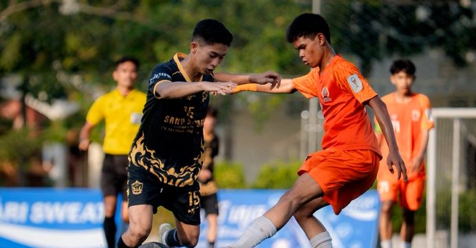 ប្រធានក្រុមវិទ្យាល័យឫស្សីកែវ ឆៃ ហោហុង បញ្ជាក់ថា ការទទួលទានអាហារត្រូវពេលវេលា ជាផ្នែកមួយជួយឲ្យមានកម្លាំងពេញលេញសម្រាប់ថ្ងៃប្រកួត