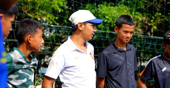 គ្រូក្រុមវិទ្យាល័យឥន្ទ្រទេវីសរសើរឆន្ទៈដ៏មោះមុតរបស់ក្រុមវិទ្យាល័យជម្ពូវ័ន ថា ជាគំរូដ៏ល្អនៃការប្រឹងប្រែងមិនបោះបង់