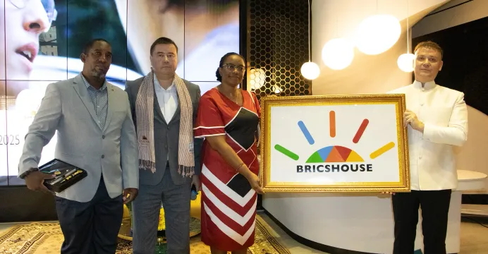 ការិយាល័យធុរកិច្ចប្រទេសរុស្ស៊ី...