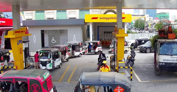 រាជរដ្ឋាភិបាលអះអាងថា កម្ពុជានៅ...