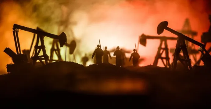 ទីតាំងផលិតប្រេង និងឧស្ម័នមួយចំ...