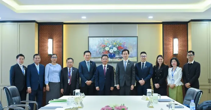 កម្ពុជា - សិង្ហបុរី រួមគ្នាការ...