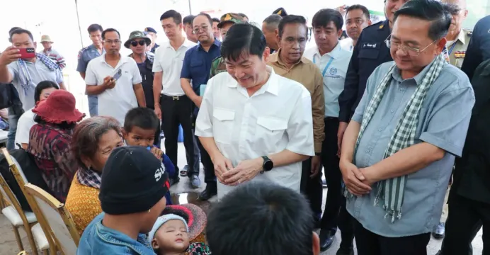 អតីតពលករខ្មែរដែលប្រឡប់ពីថៃ ៦៥ម...