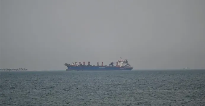 កប៉ាល់កុងតឺន័រ ចិន ផ្ដើមដឹកទំន...