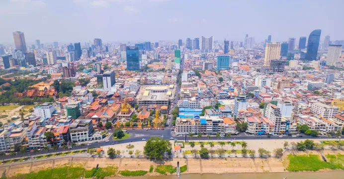 កម្ពុជាស្ថិតលើផ្លូវវិជ្ជមានឆ្ព...