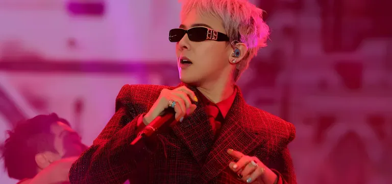 G-Dragon គិតគូរដល់បុគ្គលិក ទិញអាផាតមិនជូនជាកាដូ ព្រមទាំងបង្កើតមូលនិធិលើកកម្ពស់ការងារក្នុងវិស័យកម្សាន្ត