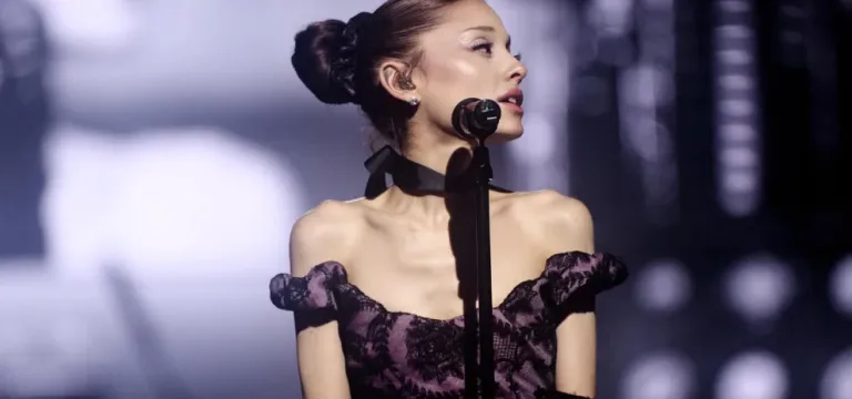 Ariana Grande ប្រកាសបង្កើតមូលនិធិ Brighter Days Ahead Foundation ដើម្បីគាំទ្រសហគមន៍ LGBTQIA+