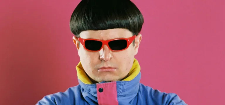 Oliver Tree ម្ចាស់បទ Life Goes On ទទួលមរណភាព ដោយសារគ្រោះថ្នាក់ឧទ្ធម្ភាគចក្របុកគ្នា