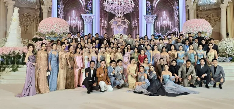 មង្គលការកូនស្រីម្ចាស់សម្អាងការ ប៉ារ៉ាឌី តារាល្បីៗជ្រើសប្រើឈុតប្រណីតច្នៃដោយ ប៉ារ៉ាឌី ផ្ទាល់