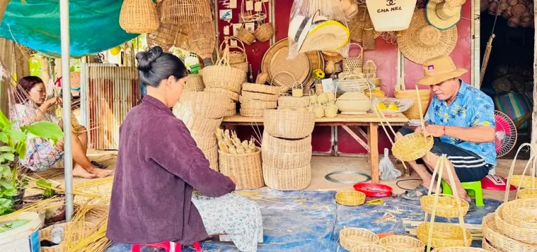 អ្នកស្រុកសៀមរាប បន្តសិប្បកម្មបុរាណដ្បិតចង់រក្សាទម្លាប់ប្រើសម្ភារៈបែបខ្មែរតជំនាន់