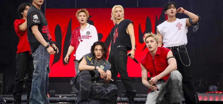 Stray Kids ប្រកាសវិលត្រលប់ជាមួយអាល់ប៊ុមថ្មីក្នុងខែសីហា និងការប្រគំតន្ត្រីទេសចរណ៍ទូទាំងពិភពលោក